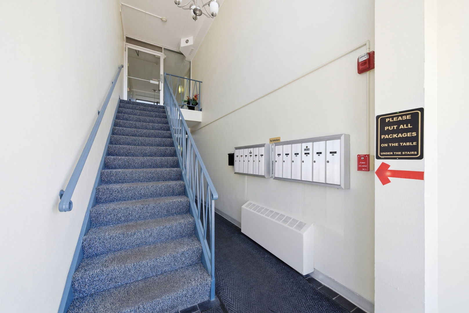 483 N Larch Avenue #204W, Elmhurst, IL 60126