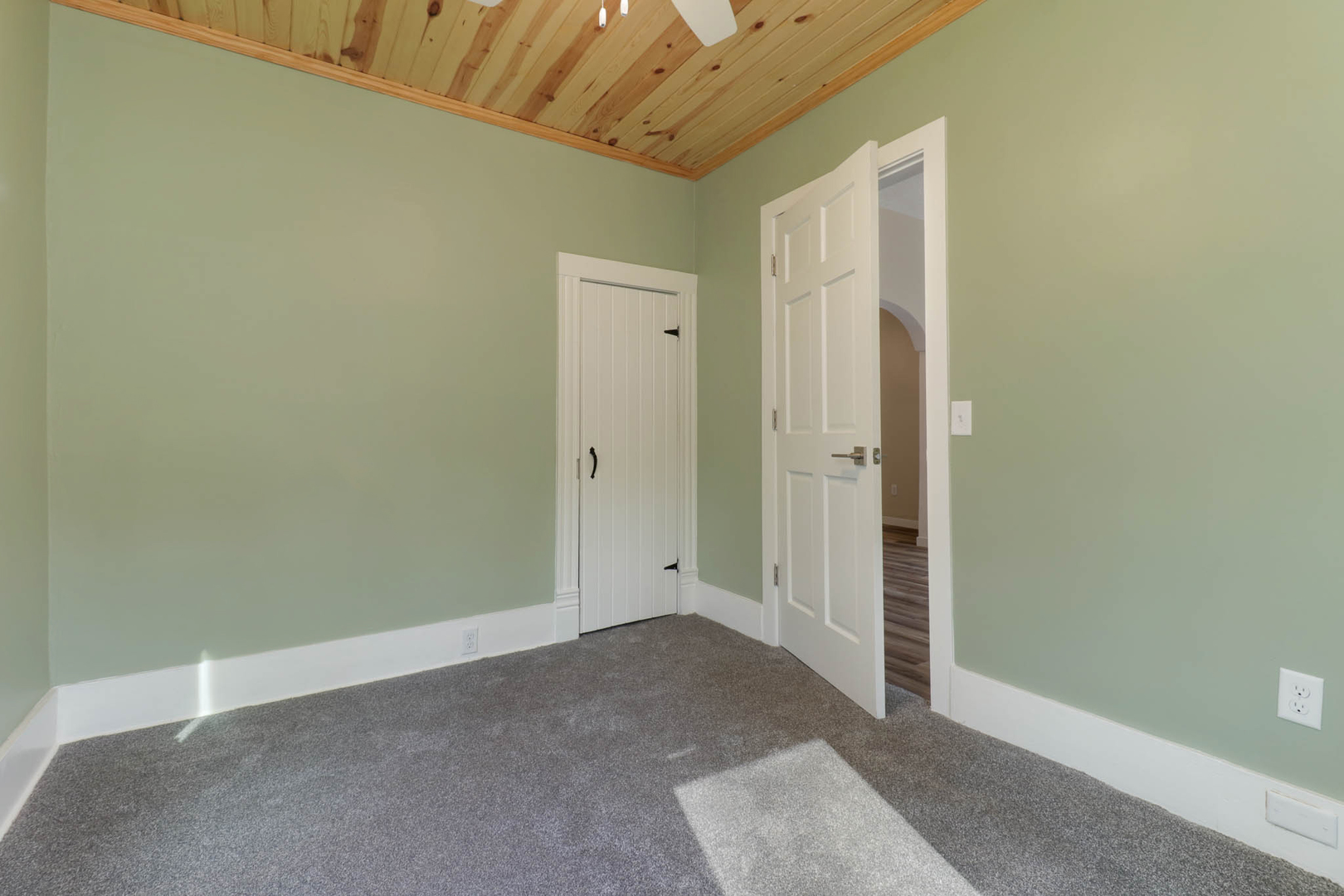 507 W Oakland Avenue, Bloomington, IL 61701