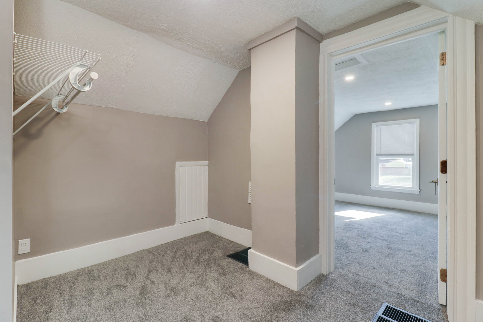 507 W Oakland Avenue, Bloomington, IL 61701