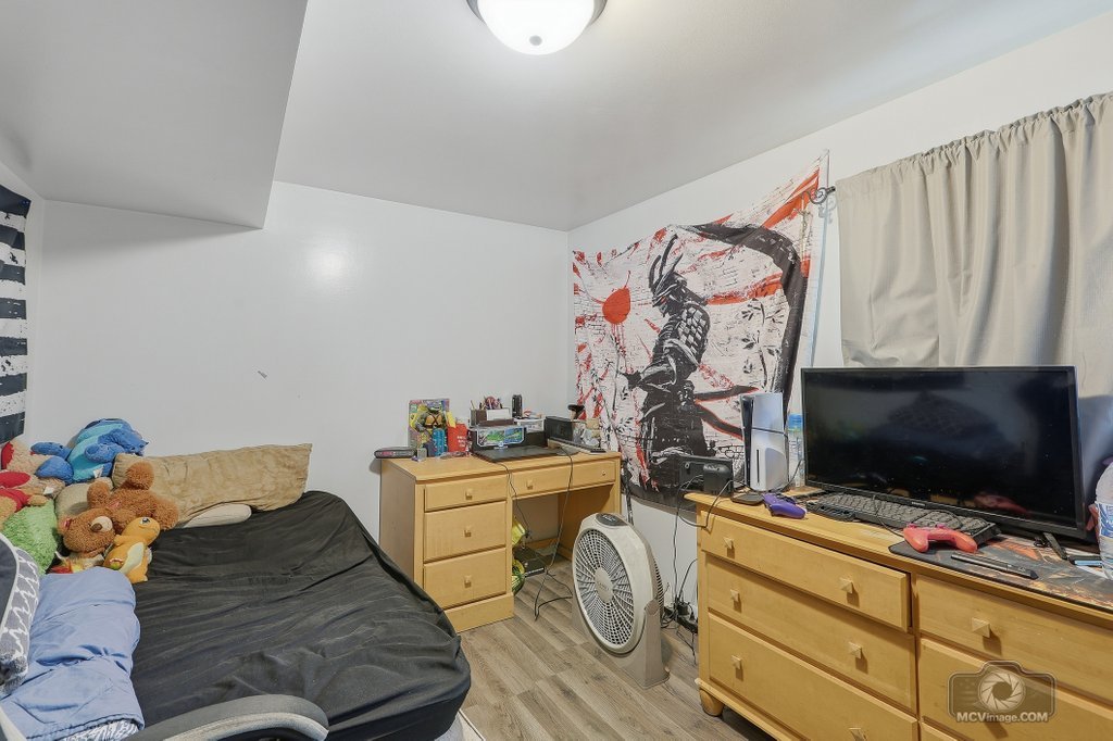 20W260 Meadow Lane, Lemont, IL 60439