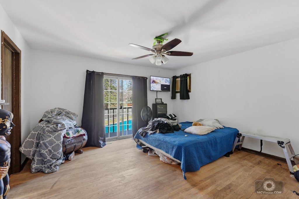 20W260 Meadow Lane, Lemont, IL 60439