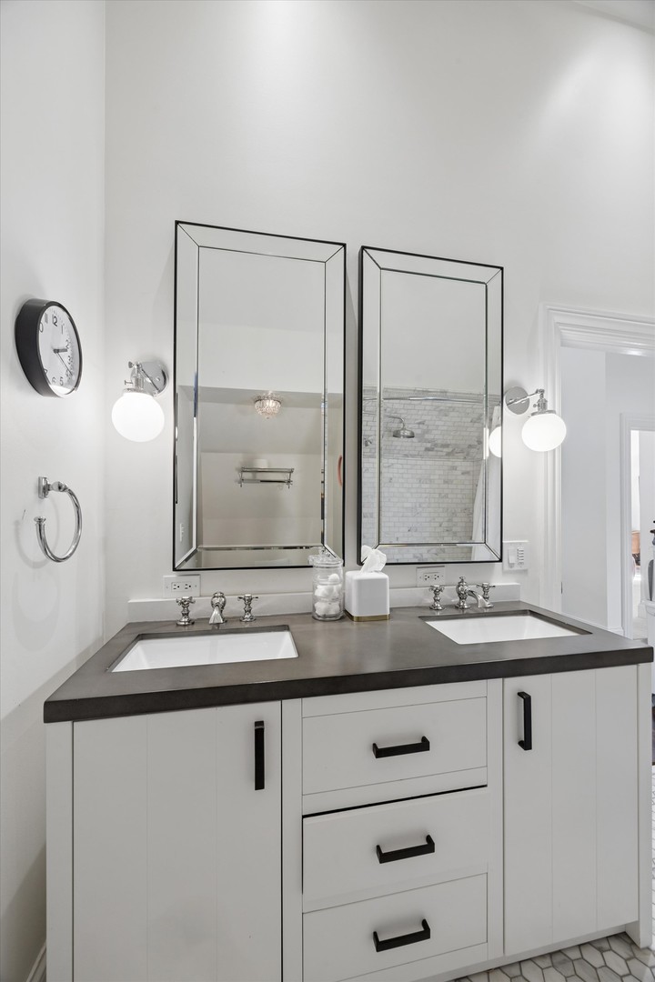 1903 Elmore Avenue, Downers Grove, IL 60515