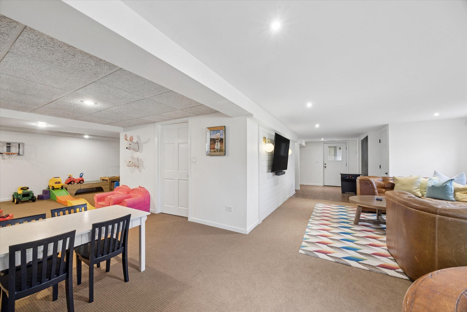 1903 Elmore Avenue, Downers Grove, IL 60515