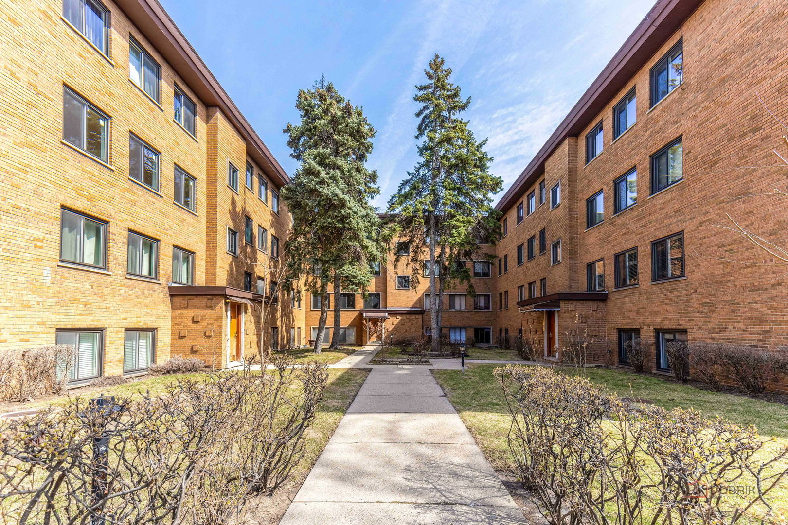 7355 N Ridge Boulevard #2A, Chicago, IL 60645