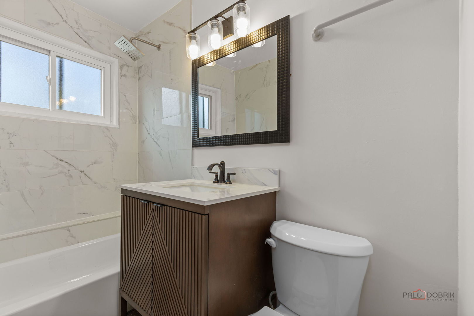 7355 N Ridge Boulevard #2A, Chicago, IL 60645