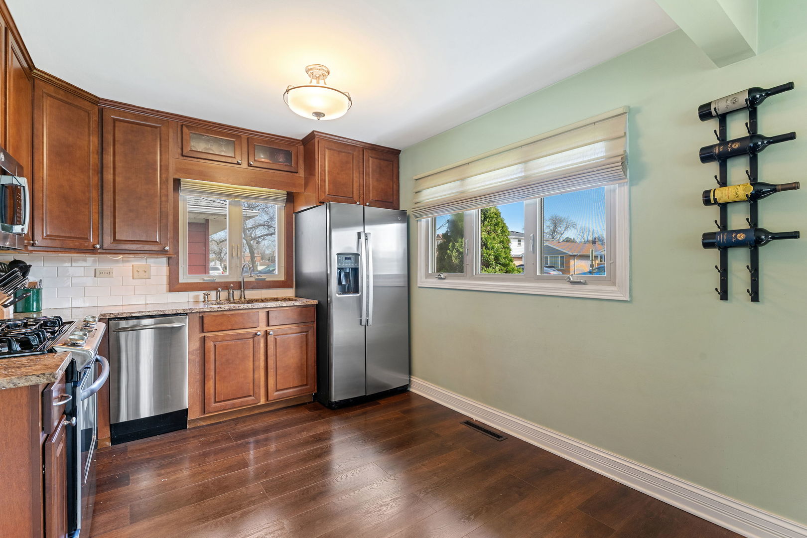 9966 S California Avenue, Evergreen Park, IL 60805