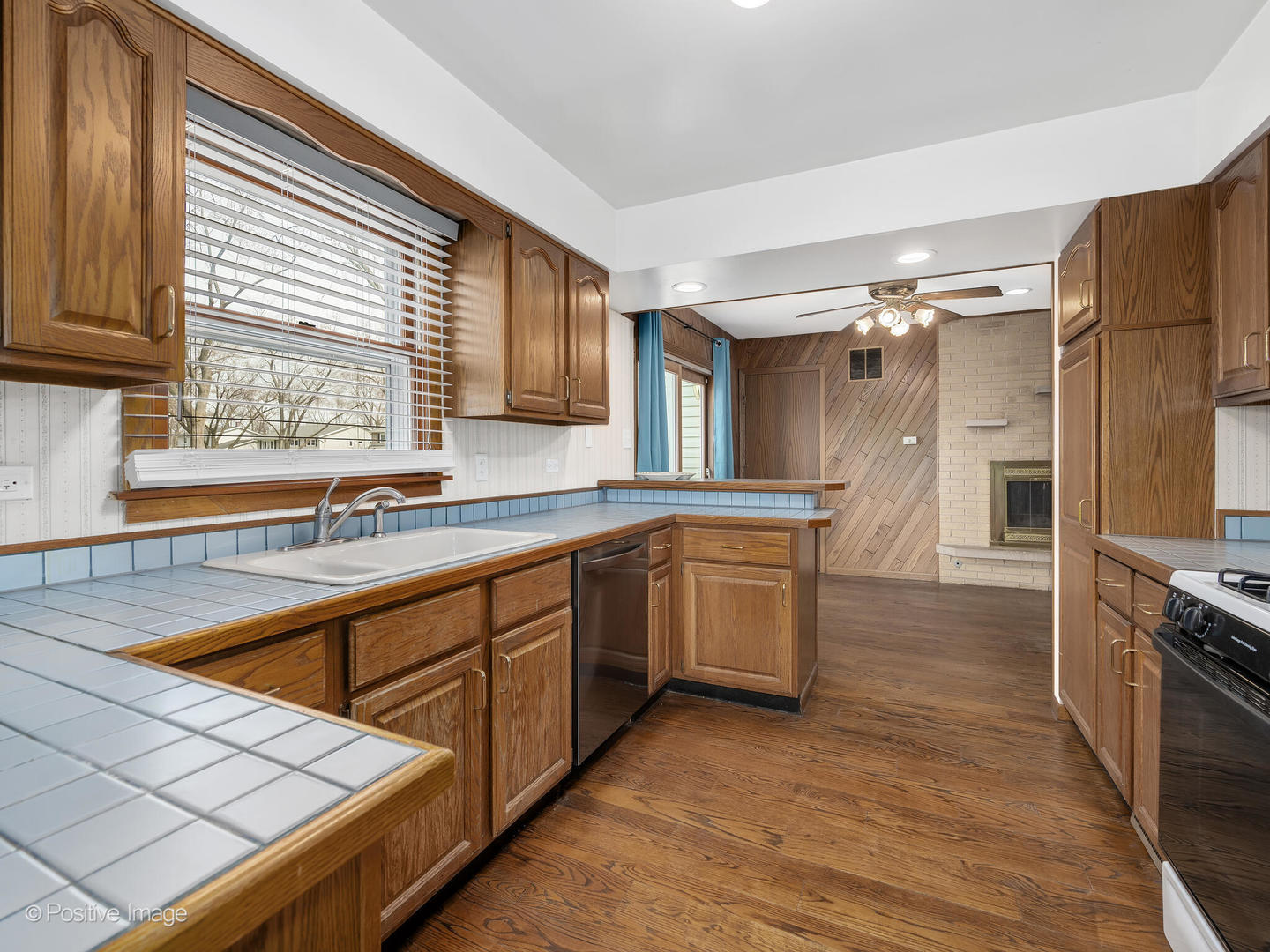 7102 Beechnut Lane, Darien, IL 60561