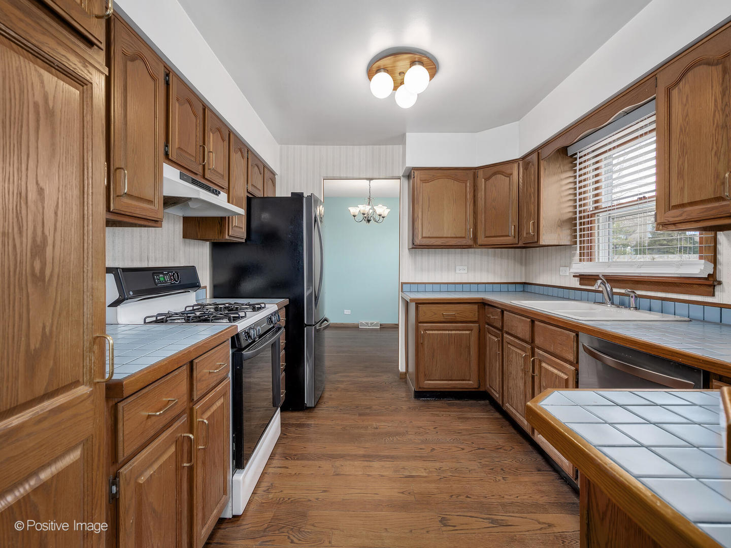 7102 Beechnut Lane, Darien, IL 60561