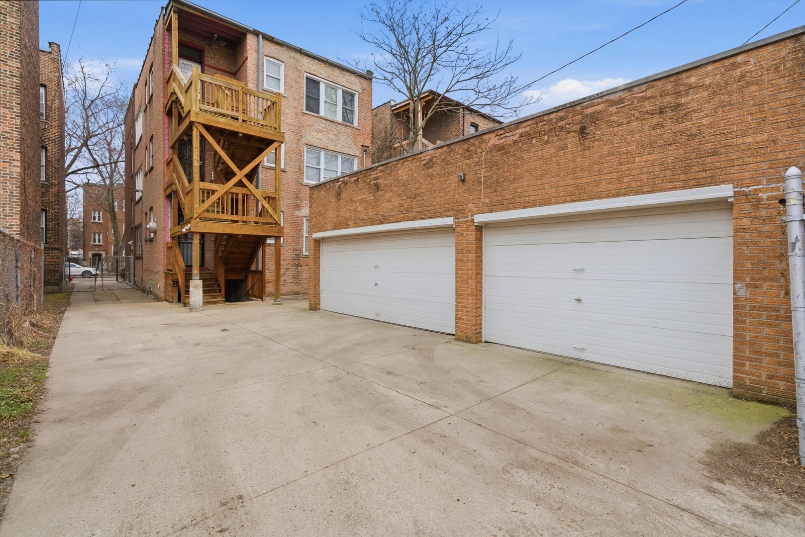 7634 S Phillips Avenue, Chicago, IL 60649