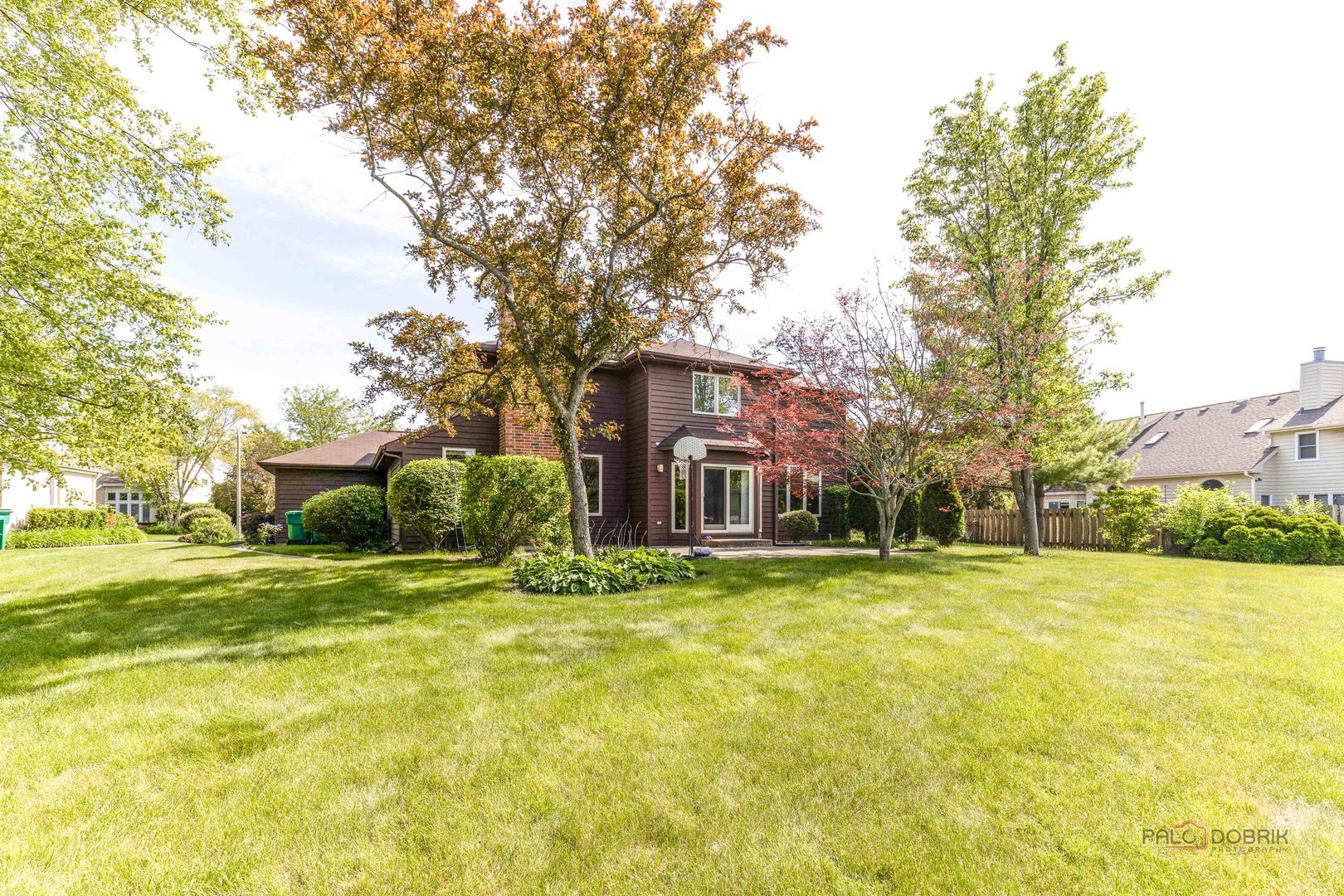 810 Edgemere Road, Buffalo Grove, IL 60089
