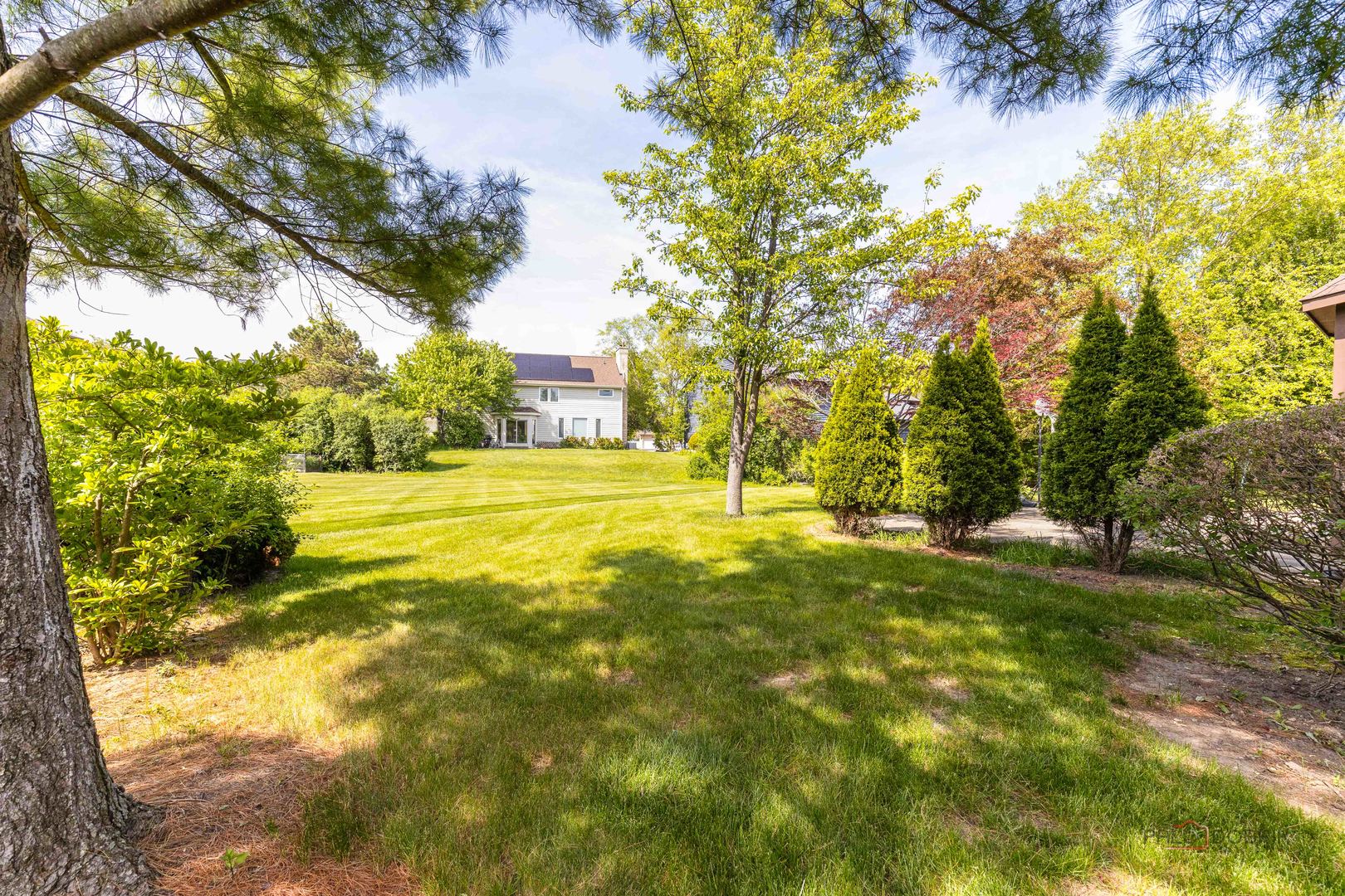 810 Edgemere Road, Buffalo Grove, IL 60089