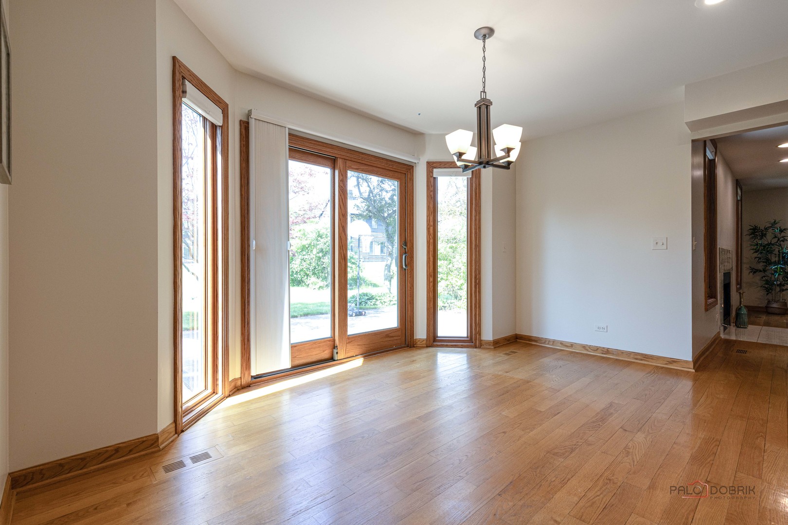 810 Edgemere Road, Buffalo Grove, IL 60089