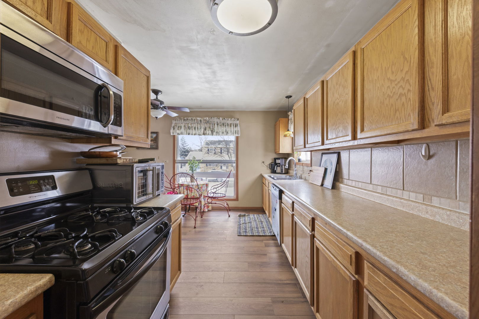 225 E Lincoln Avenue, Glendale Heights, IL 60139