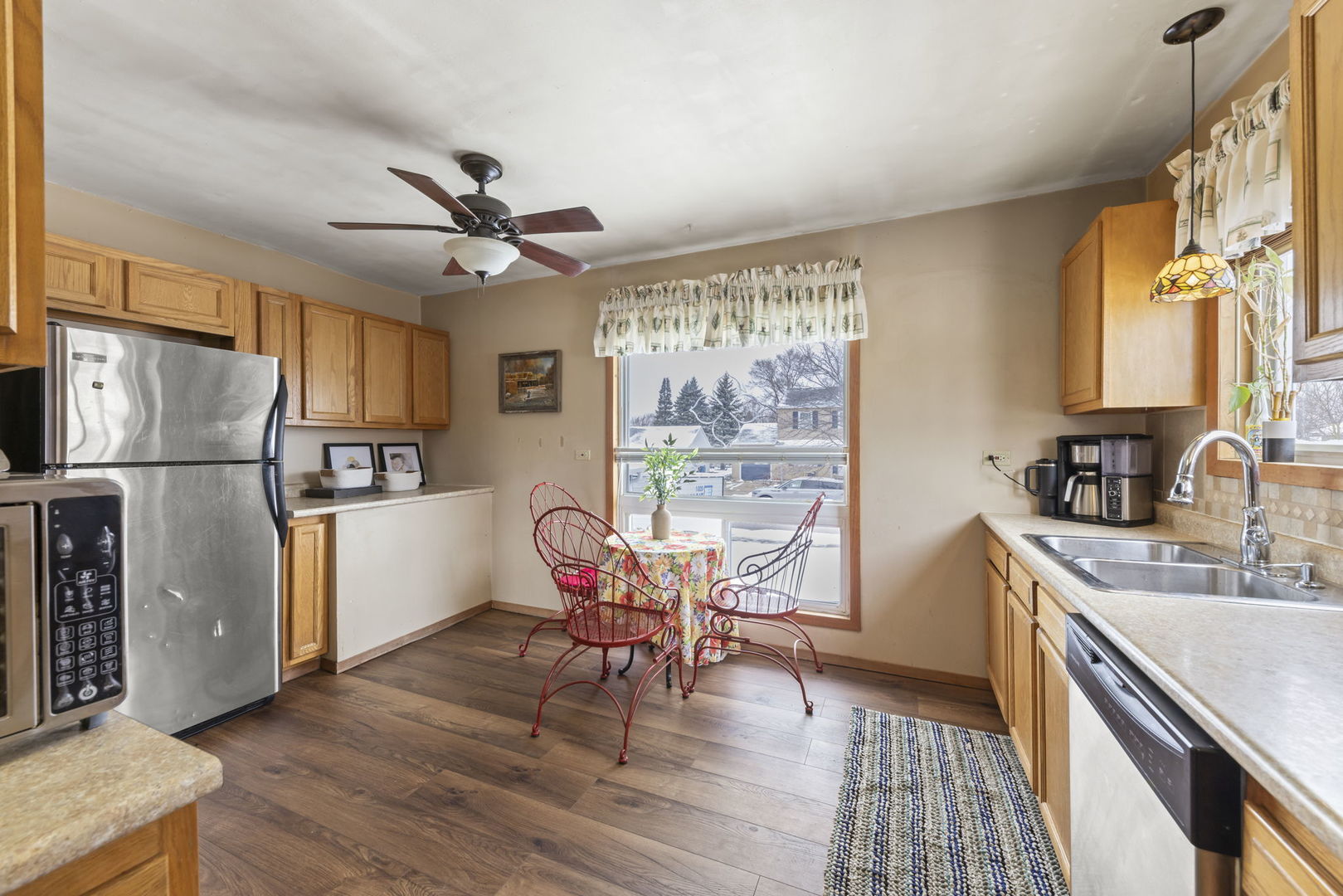 225 E Lincoln Avenue, Glendale Heights, IL 60139