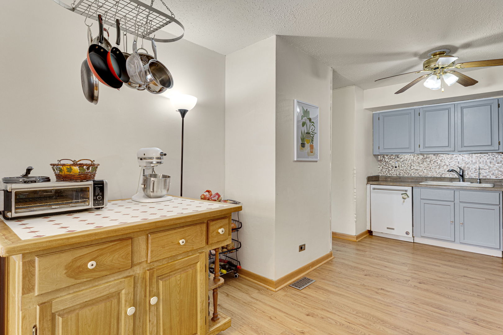 5341 Crescent Lane #D, Oak Forest, IL 60452