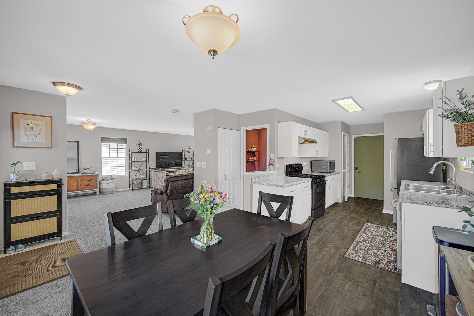 15903 W Iroquois Drive, Lockport, IL 60441