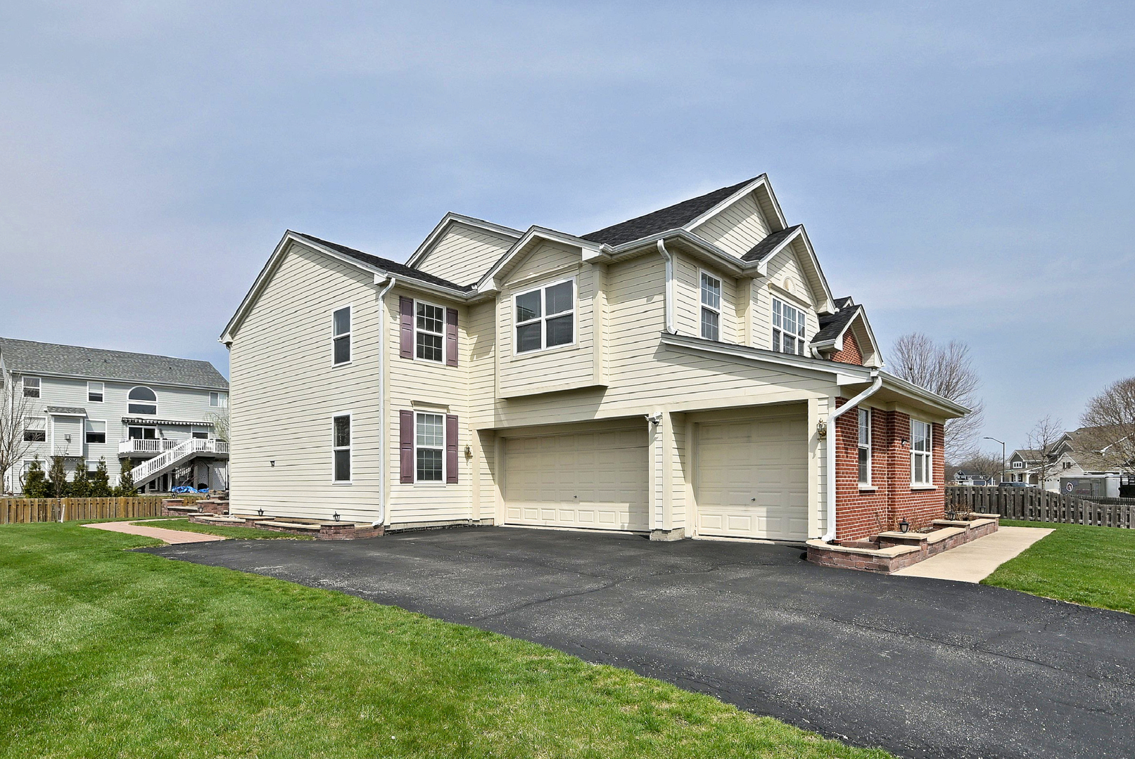 2914 Kelly Drive, Elgin, IL 60124