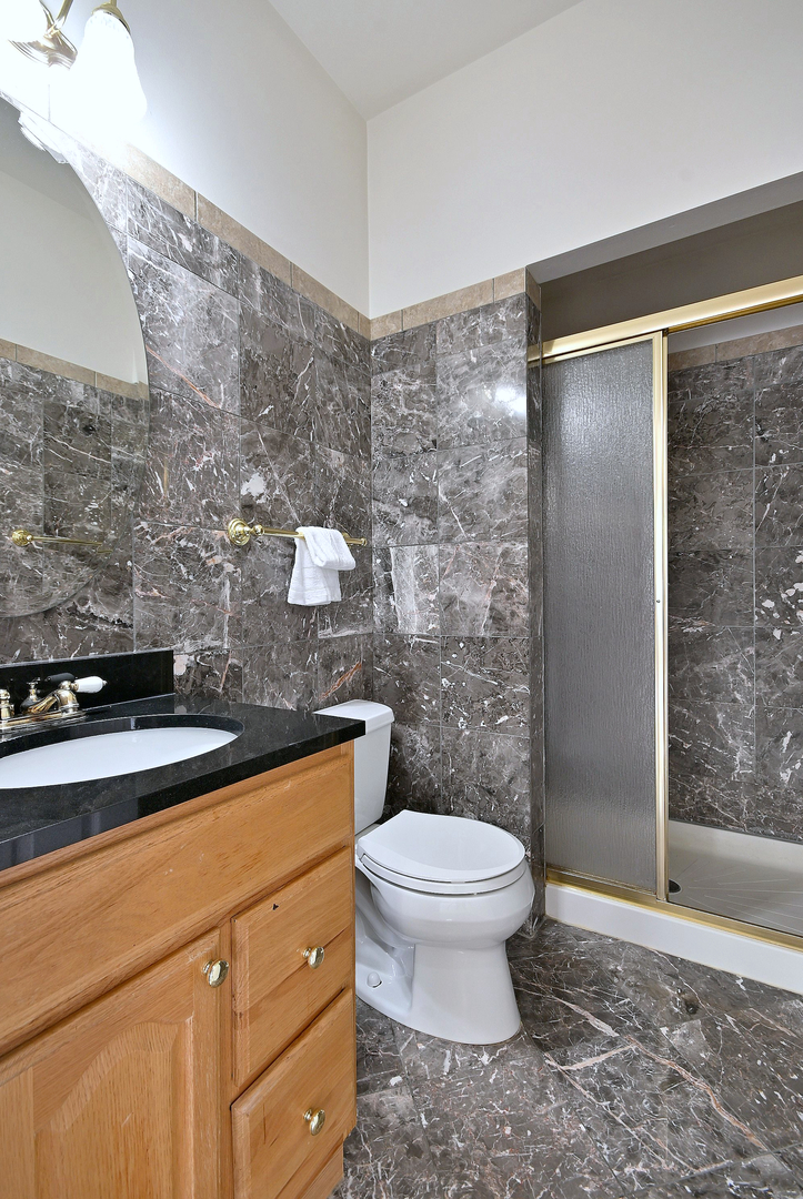 2914 Kelly Drive, Elgin, IL 60124