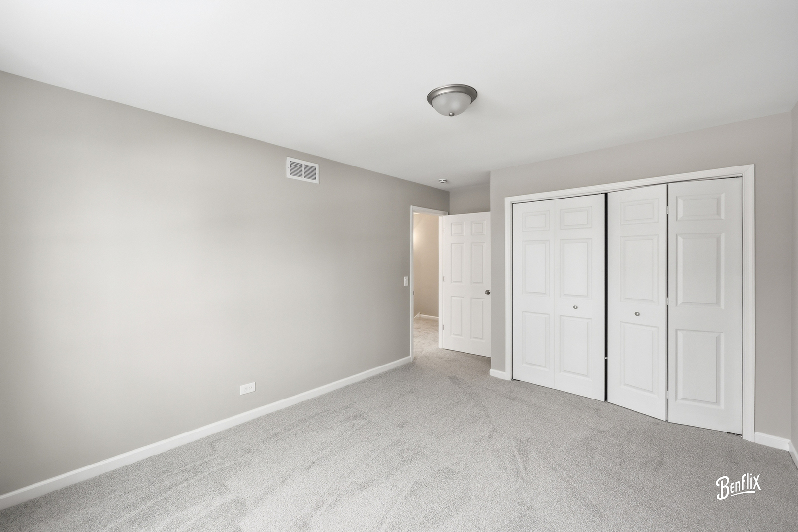 1005 Cooper Court, Buffalo Grove, IL 60089