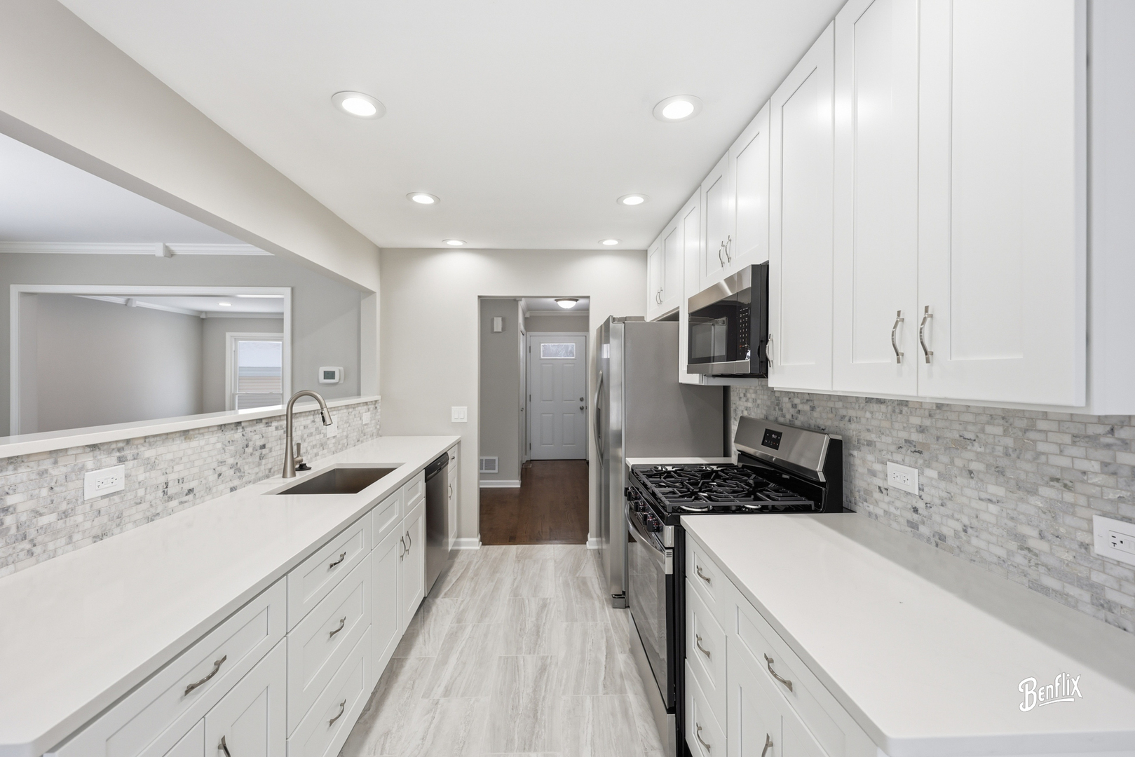 1005 Cooper Court, Buffalo Grove, IL 60089