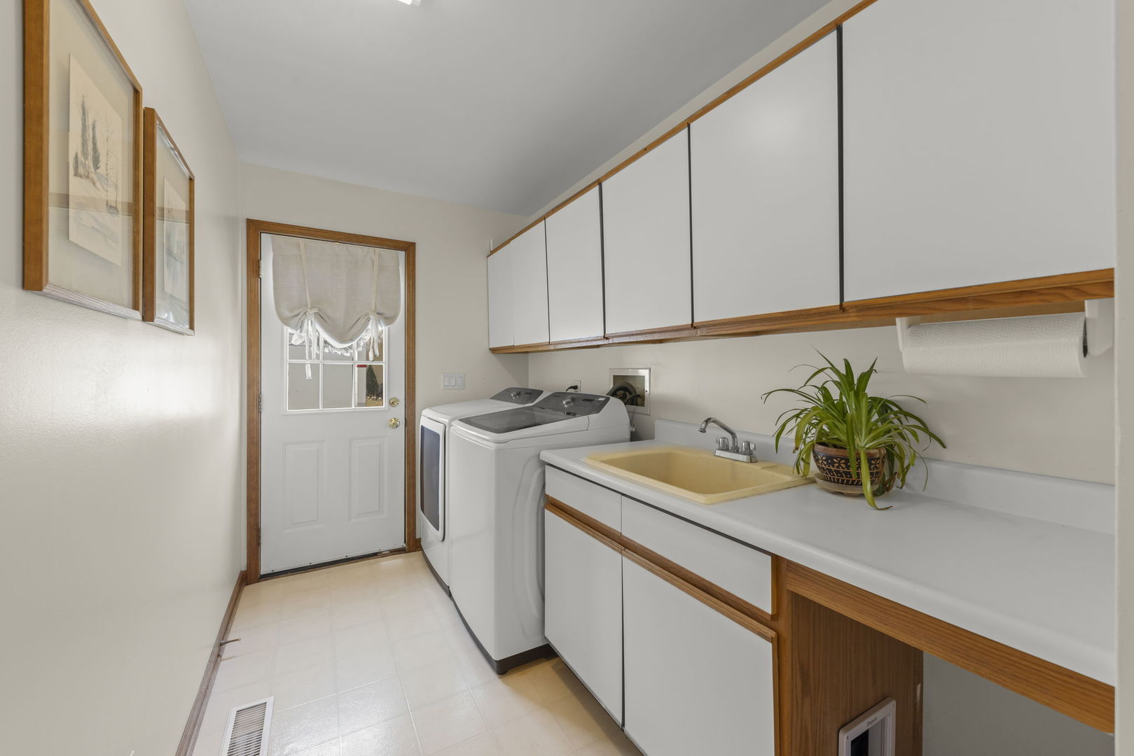 19 Shagbark Lane, Newark, IL 60541