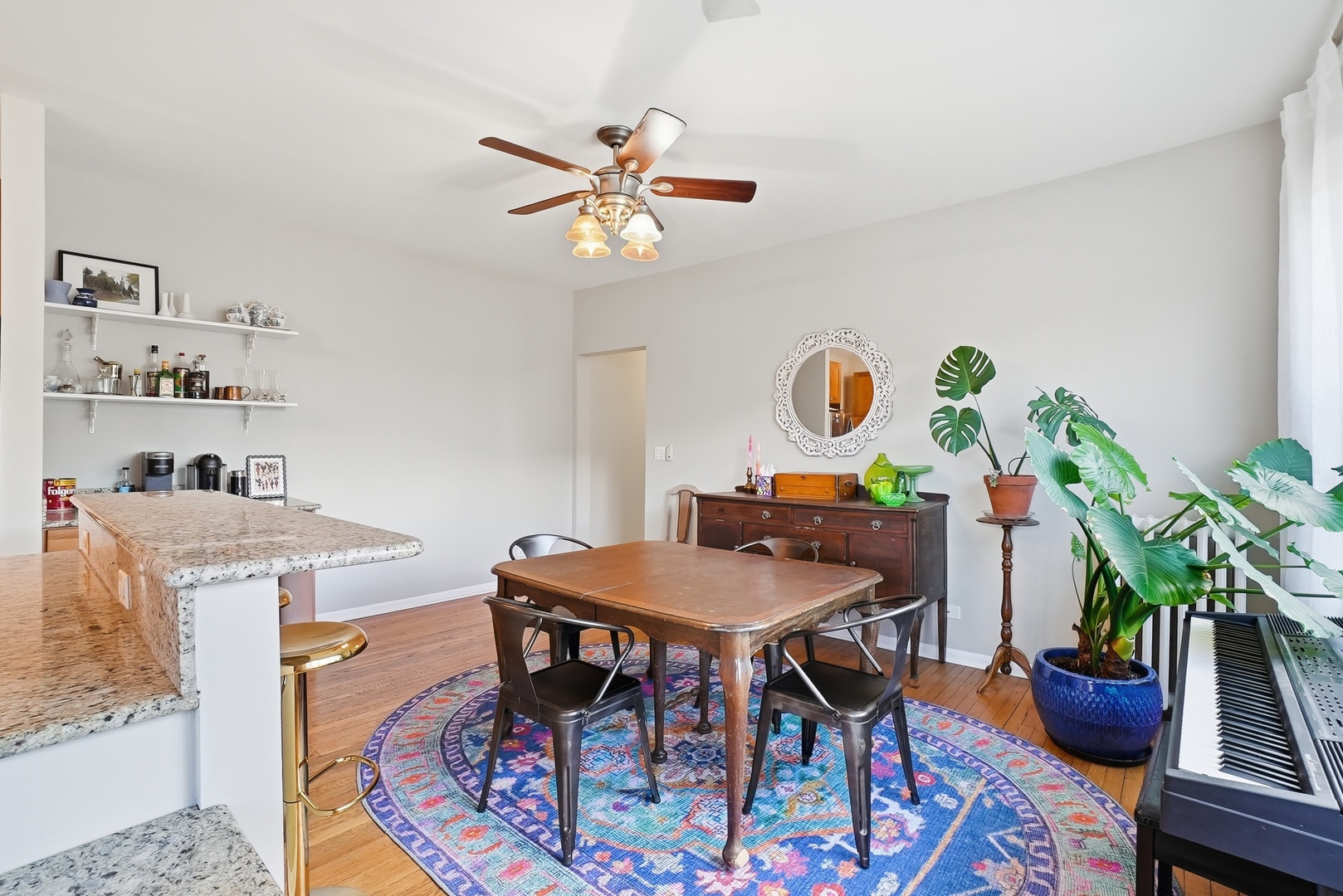 7657 N Greenview Avenue #2, Chicago, IL 60626