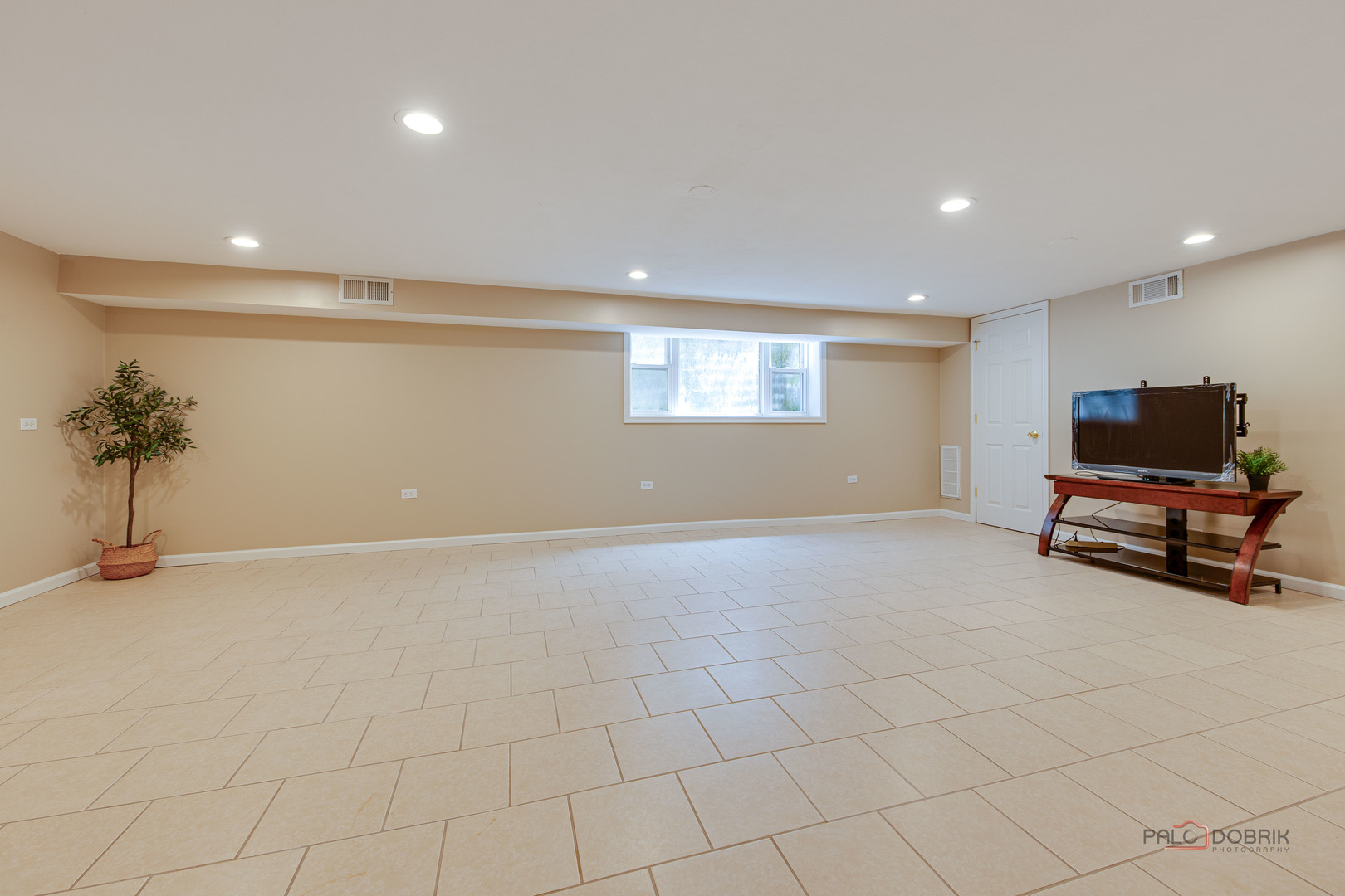 130 Westmoreland Drive, Wilmette, IL 60091