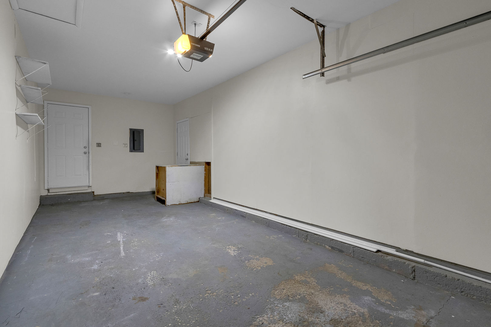 272 E Wrightwood Avenue, Glendale Heights, IL 60139