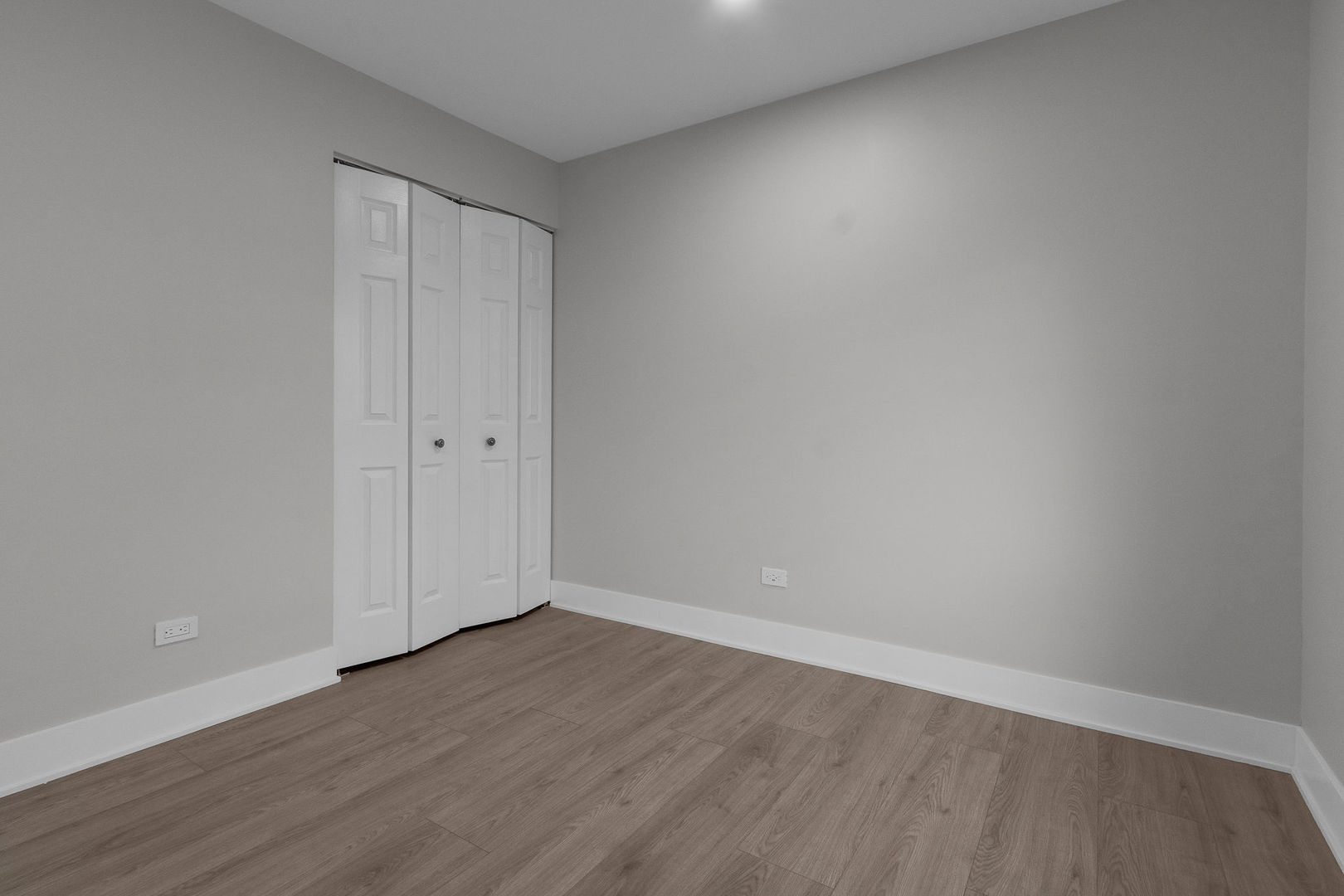 272 E Wrightwood Avenue, Glendale Heights, IL 60139