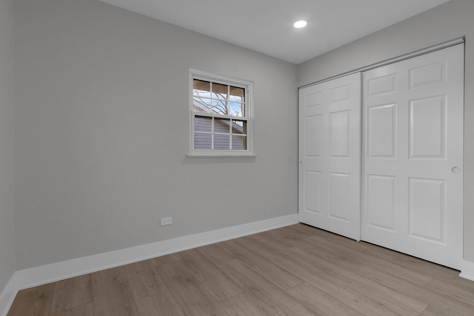 272 E Wrightwood Avenue, Glendale Heights, IL 60139