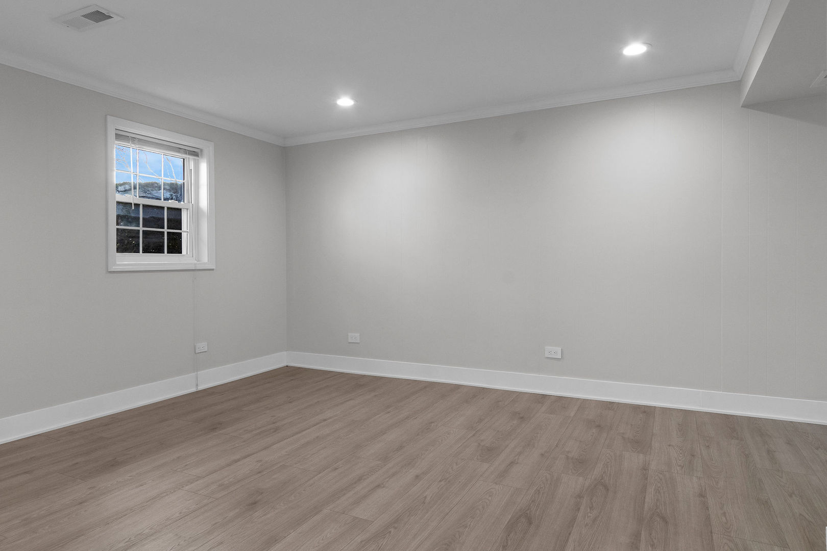 272 E Wrightwood Avenue, Glendale Heights, IL 60139