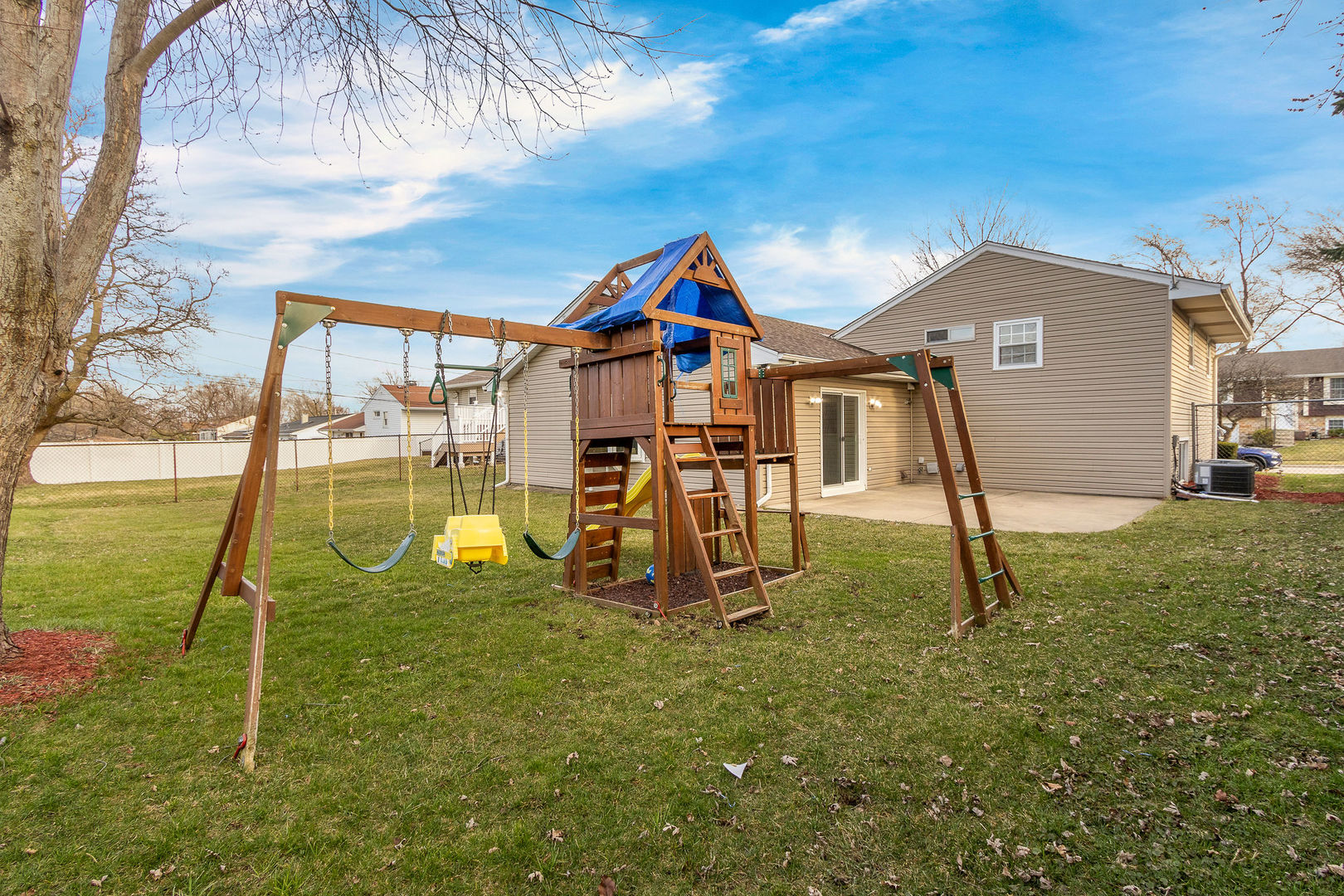 272 E Wrightwood Avenue, Glendale Heights, IL 60139