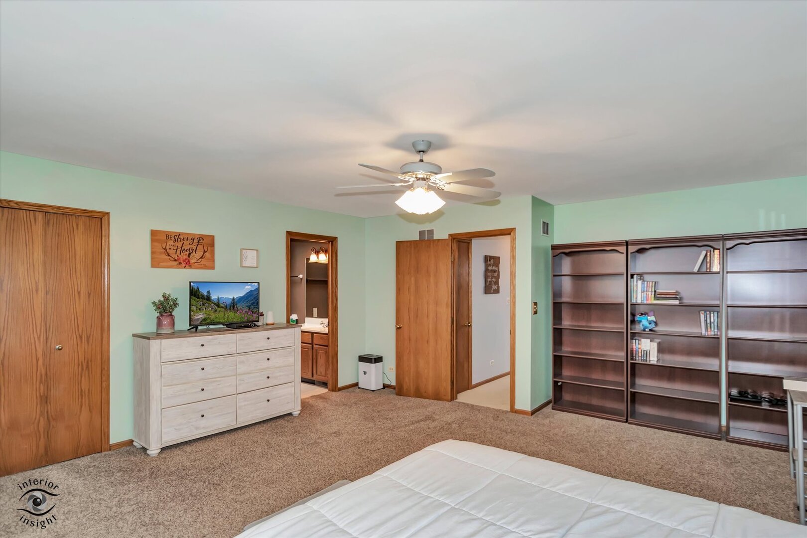 211 Manor Drive, New Lenox, IL 60451