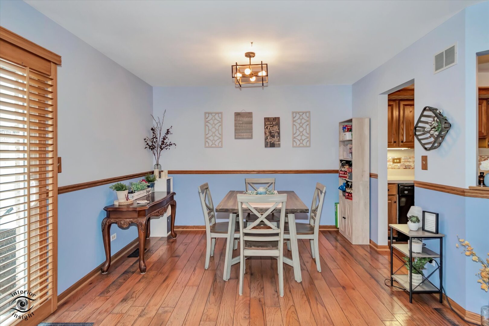 211 Manor Drive, New Lenox, IL 60451