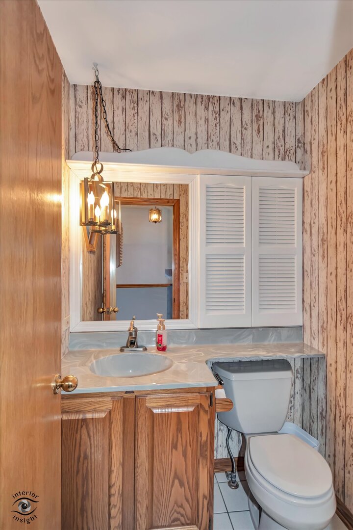 211 Manor Drive, New Lenox, IL 60451