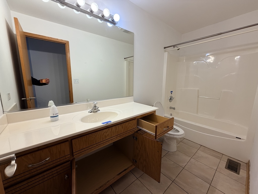 22503 S State Street, Steger, IL 60475