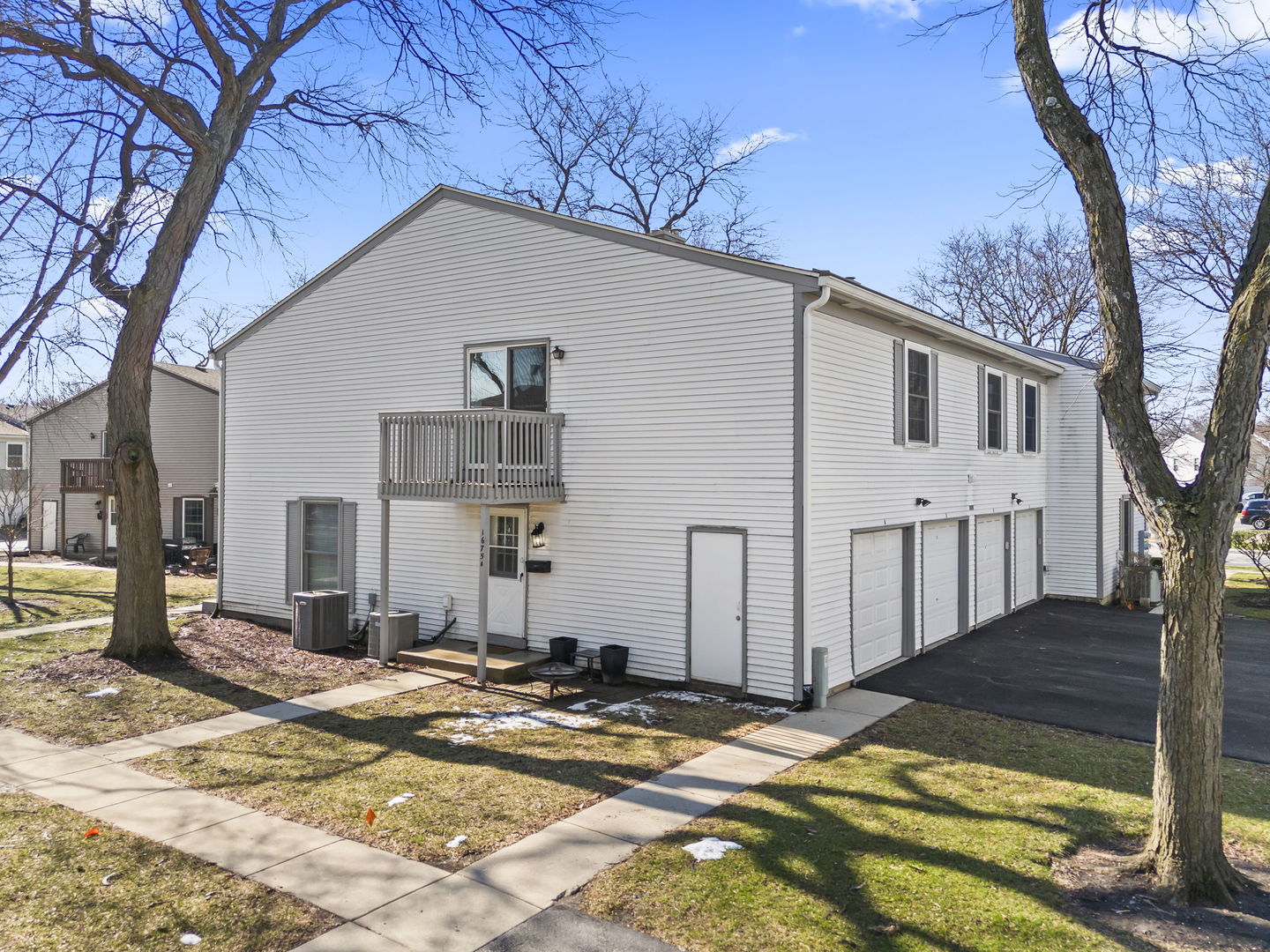1675 Valley Forge Court #A, Wheaton, IL 60189