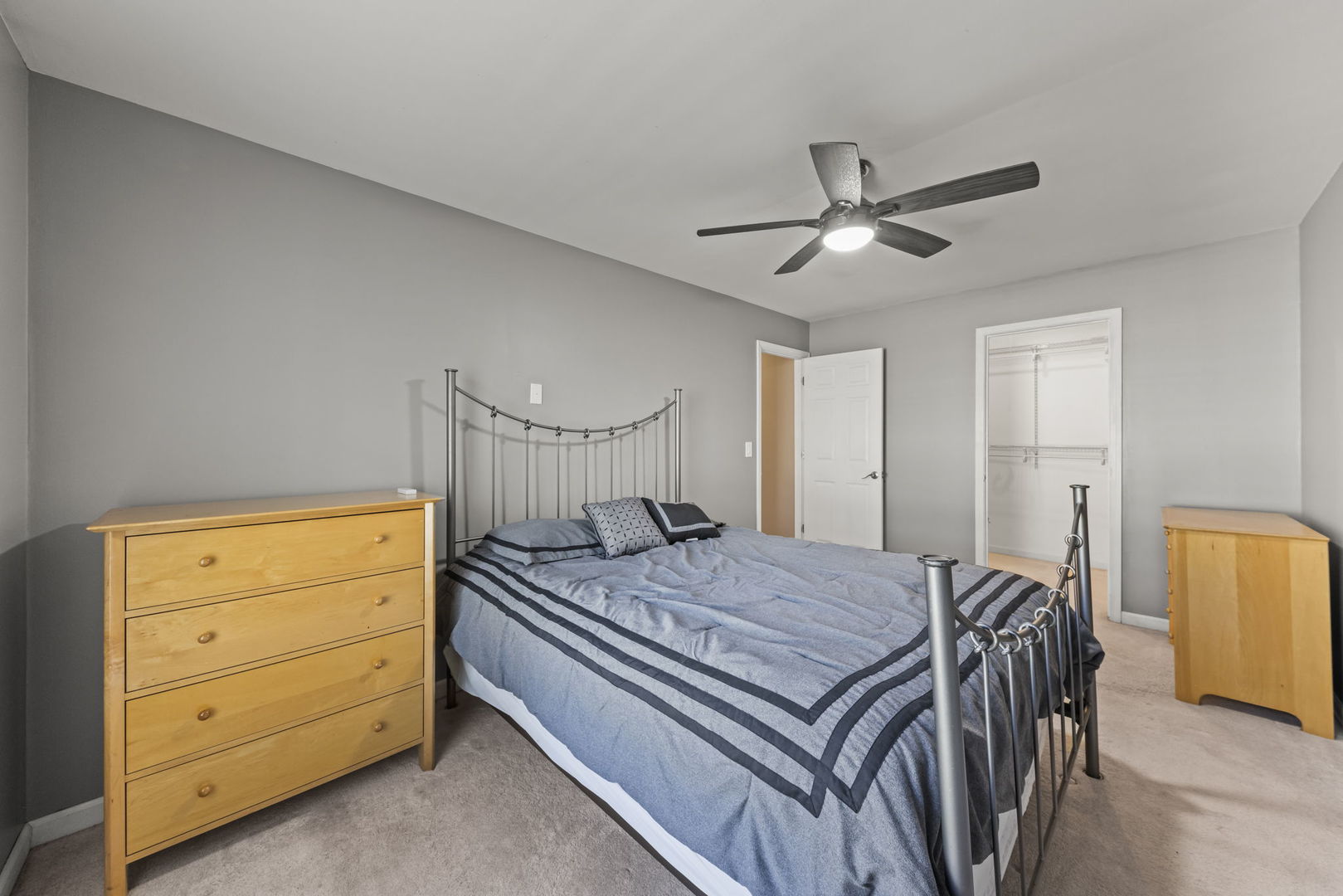 1675 Valley Forge Court #A, Wheaton, IL 60189