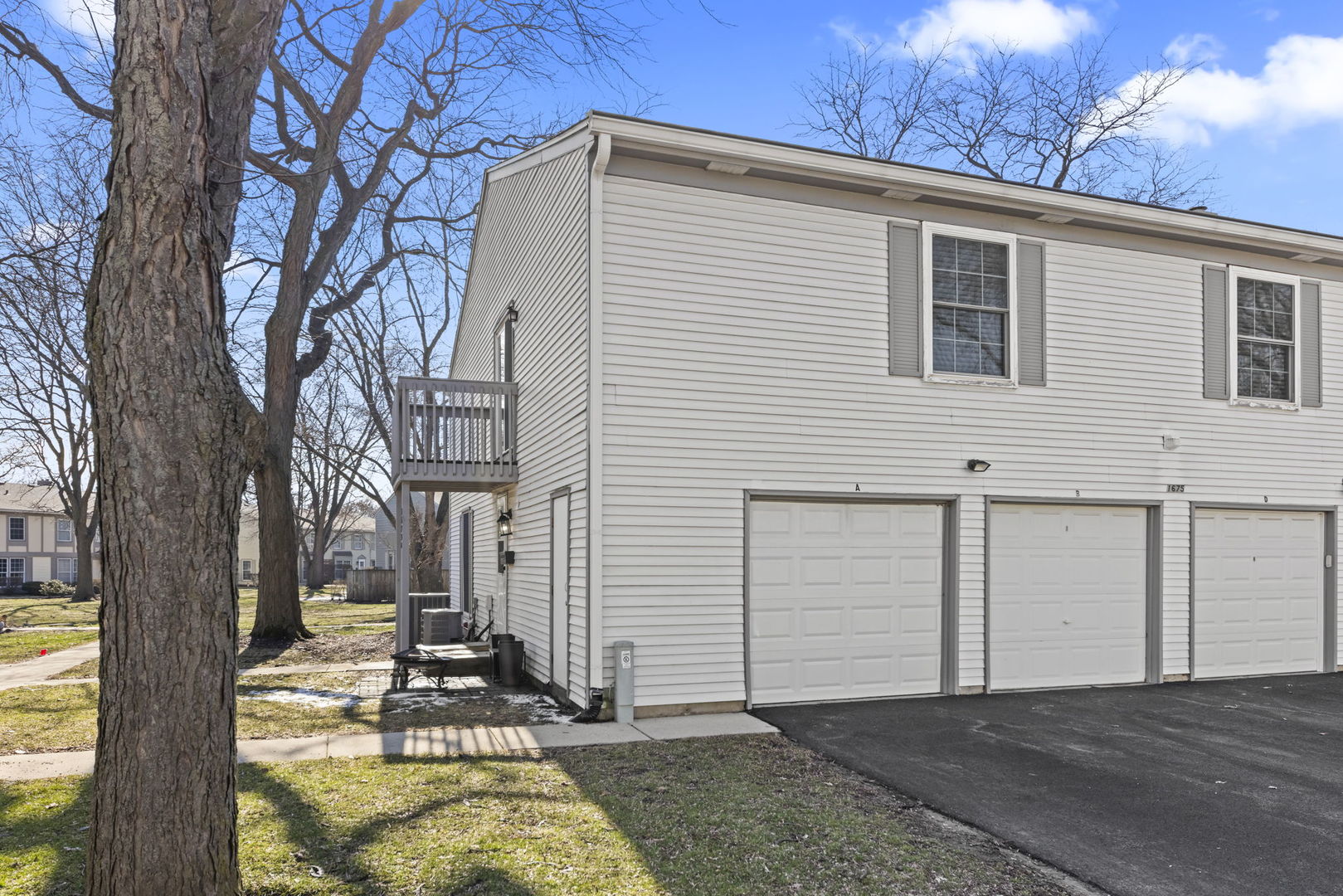 1675 Valley Forge Court #A, Wheaton, IL 60189