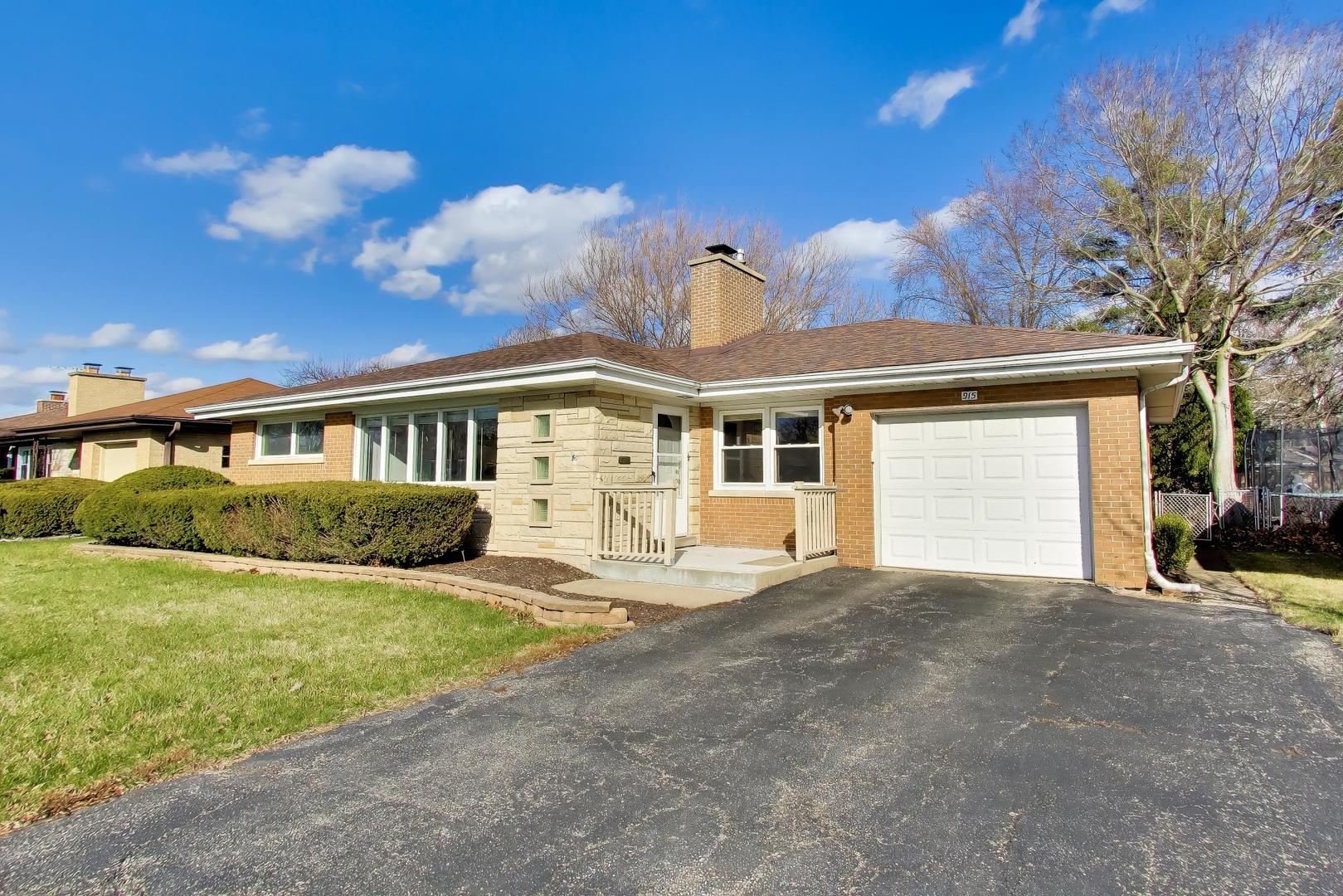 915 S Na Wa Ta Avenue, Mount Prospect, IL 60056