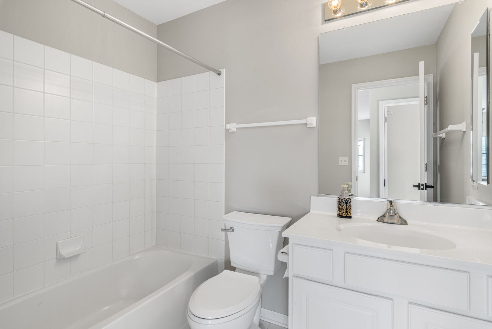 1267 Appaloosa Way, Bartlett, IL 60103