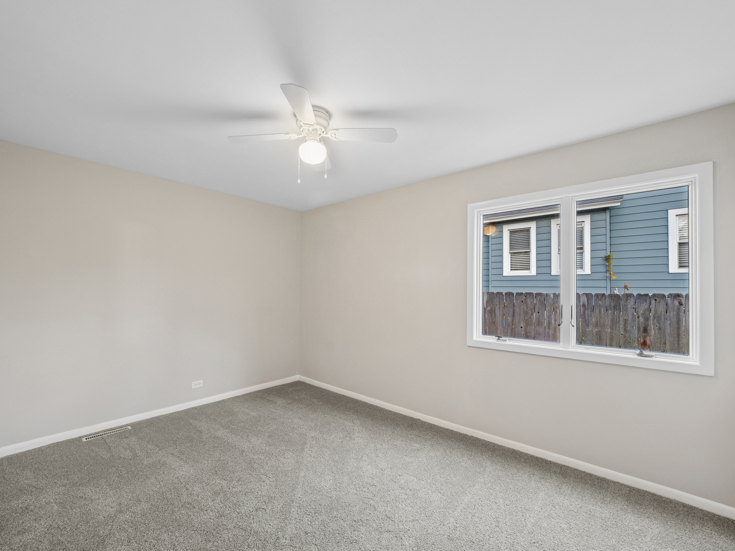 1030 Chestnut Street, Deerfield, IL 60015