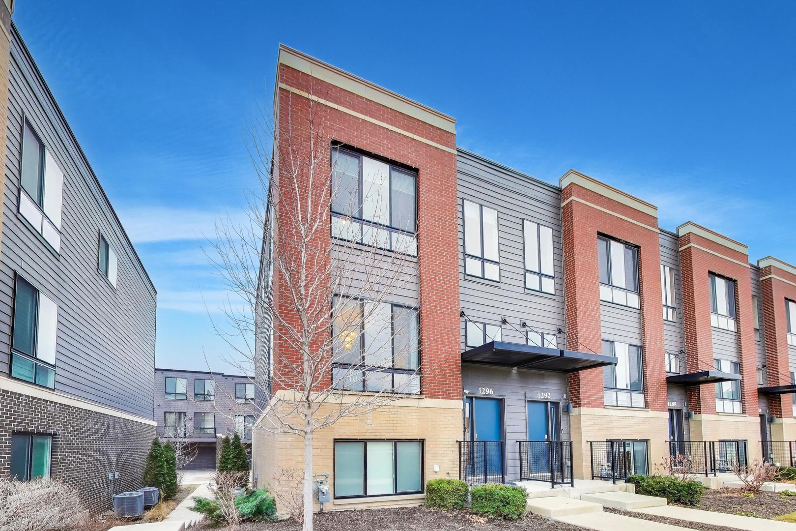 1296 Quadrant Lane, Schaumburg, IL 60173