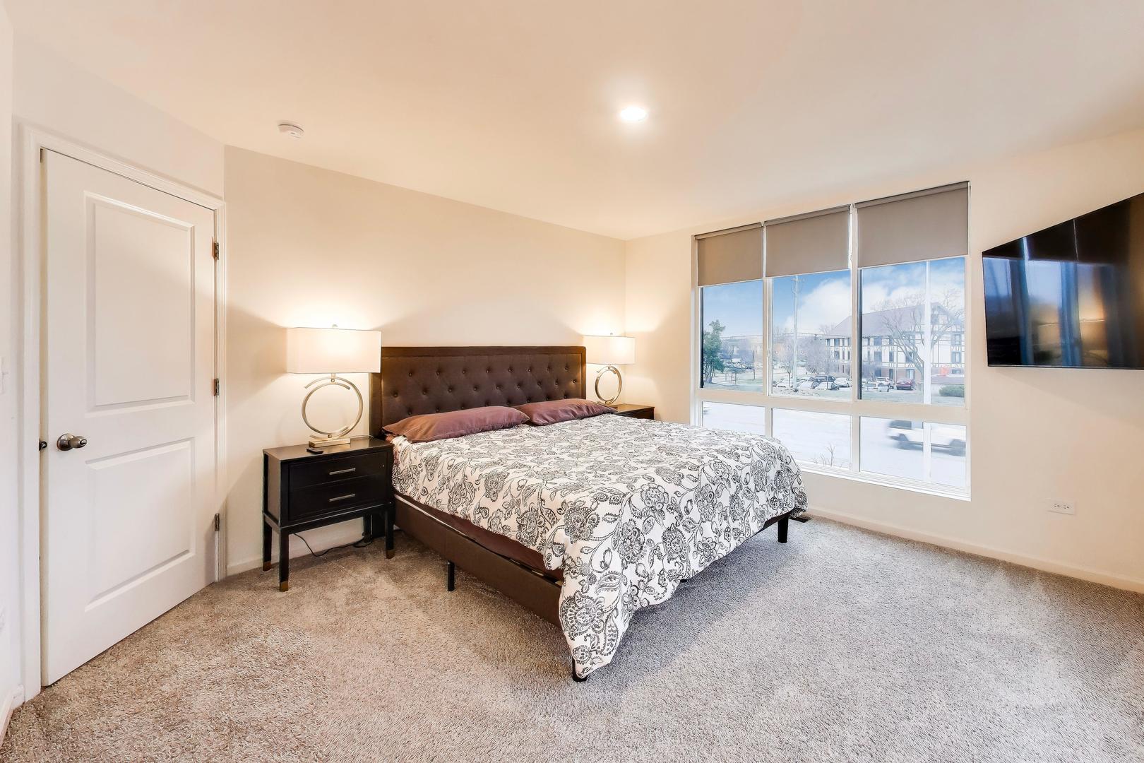 1296 Quadrant Lane, Schaumburg, IL 60173