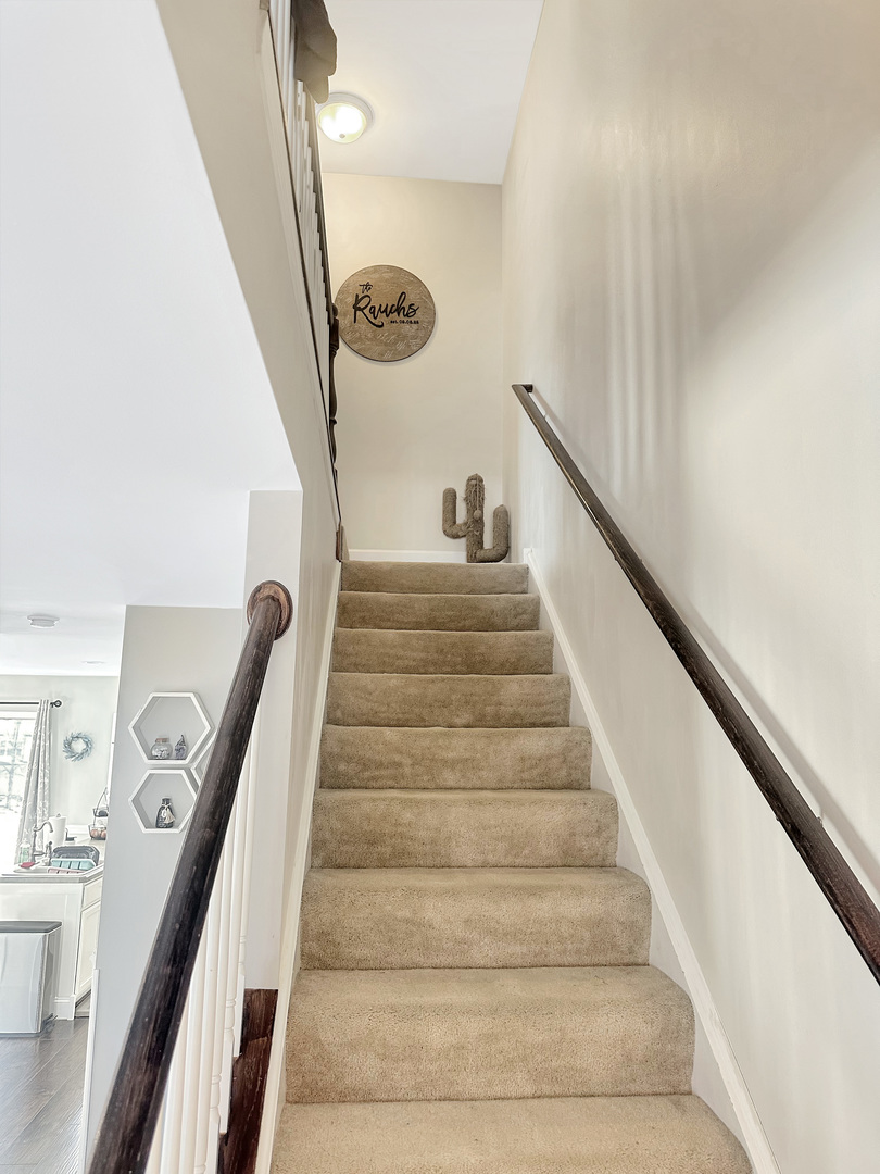 1260 Derry Lane, Pingree Grove, IL 60140