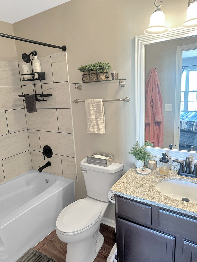 1260 Derry Lane, Pingree Grove, IL 60140