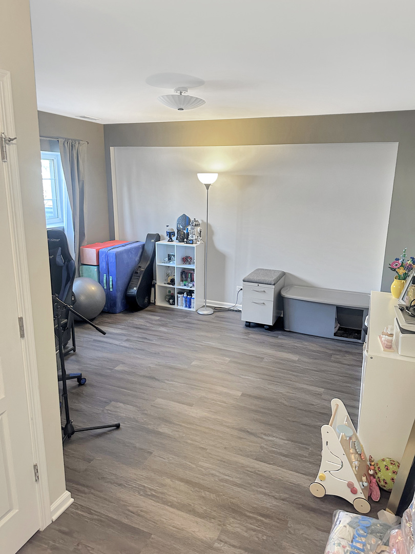 1260 Derry Lane, Pingree Grove, IL 60140