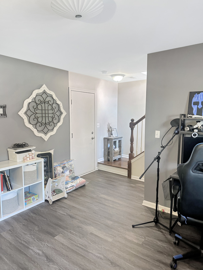 1260 Derry Lane, Pingree Grove, IL 60140