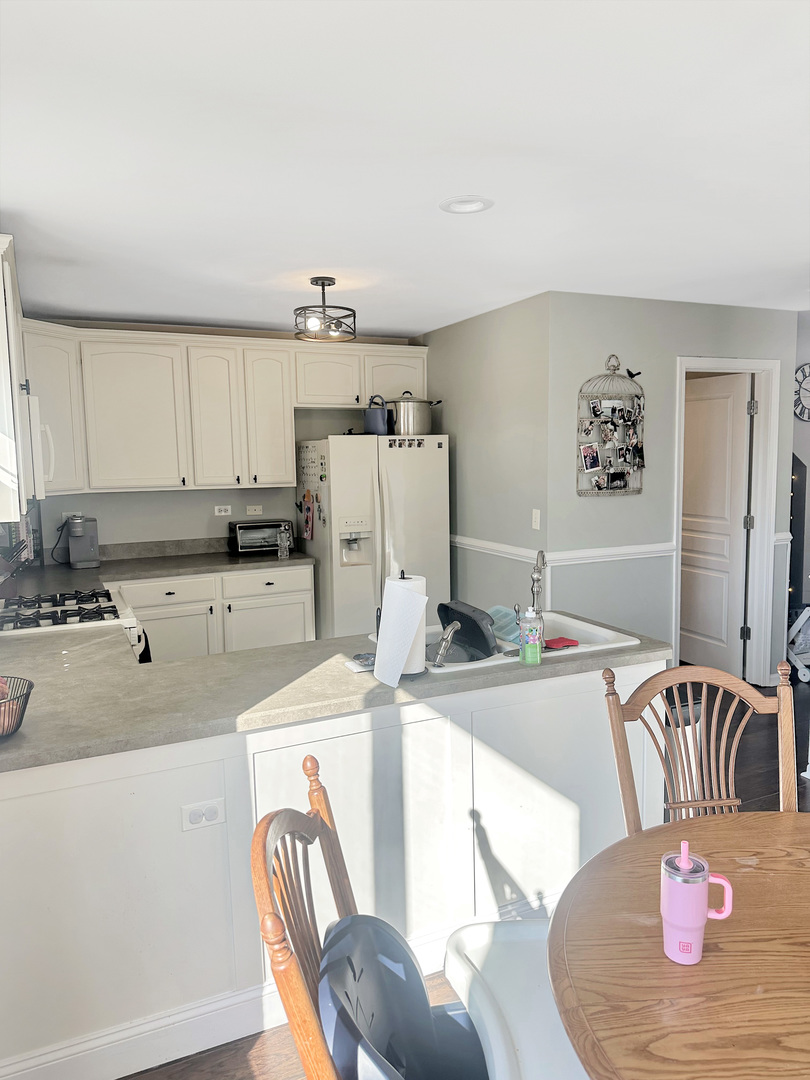 1260 Derry Lane, Pingree Grove, IL 60140