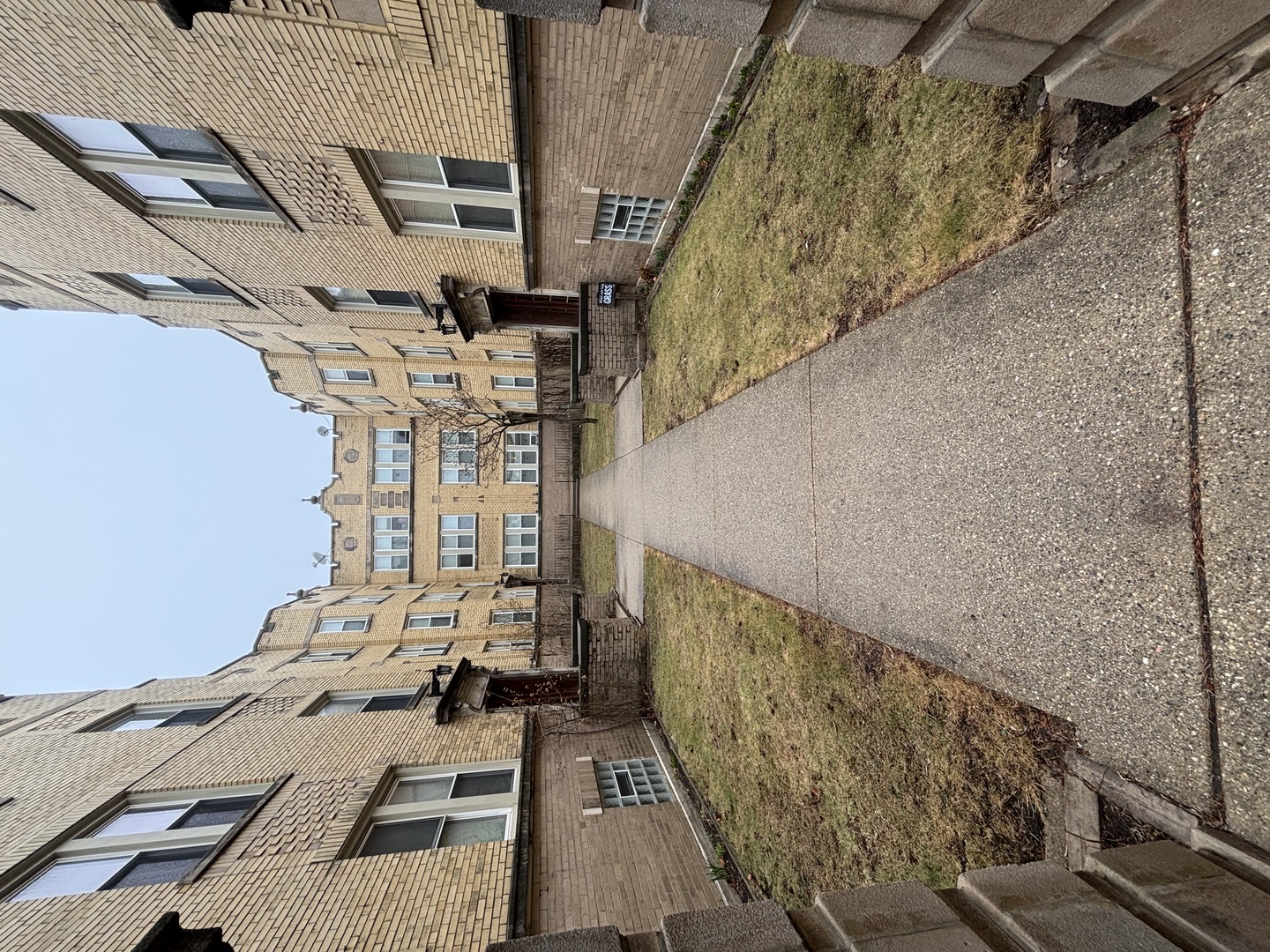 2216 W Thome Avenue #3-B, Chicago, IL 60659